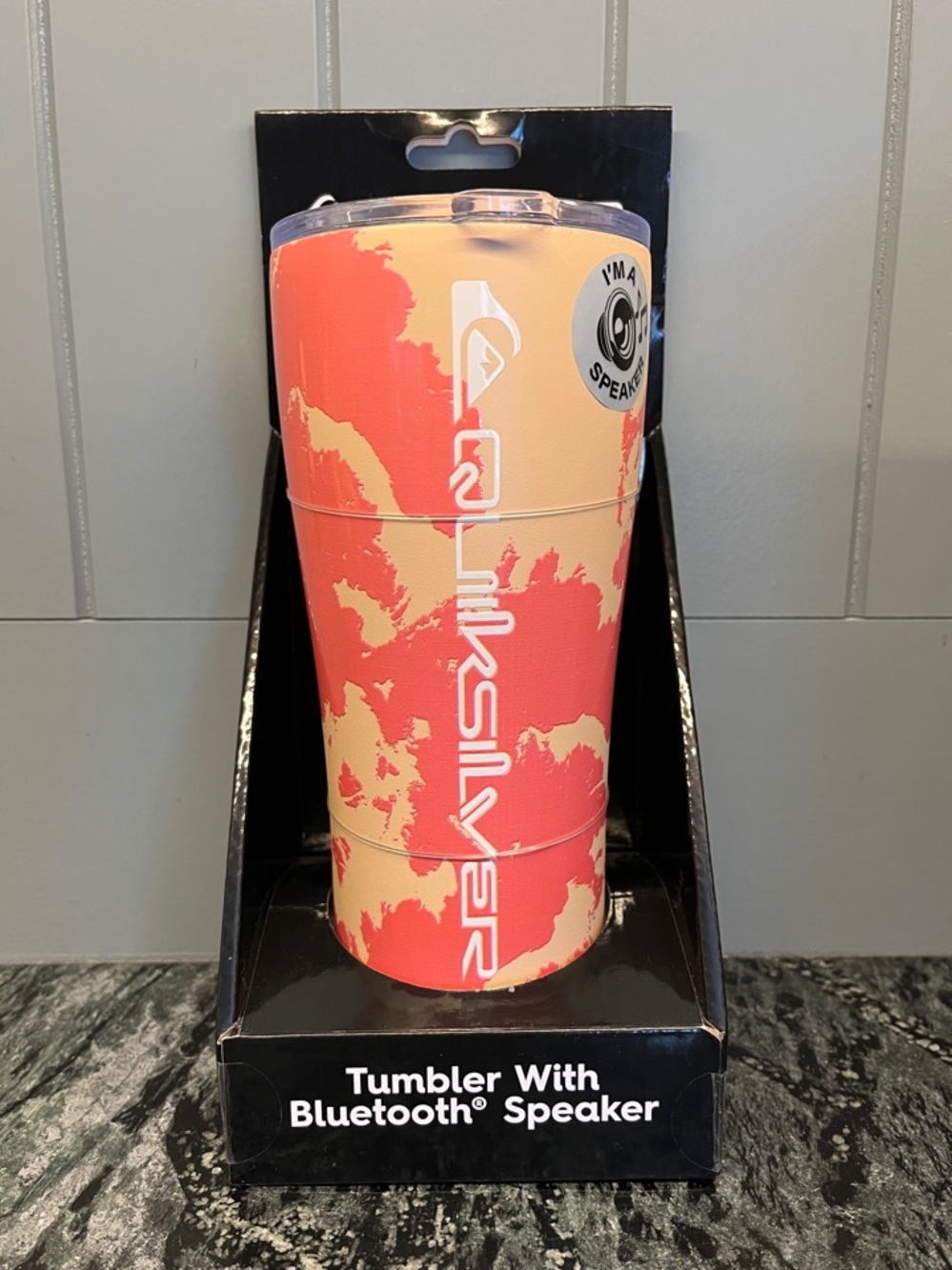 NIB Quiksilver Tumbler with Bluetooth Speaker & LED Lights !